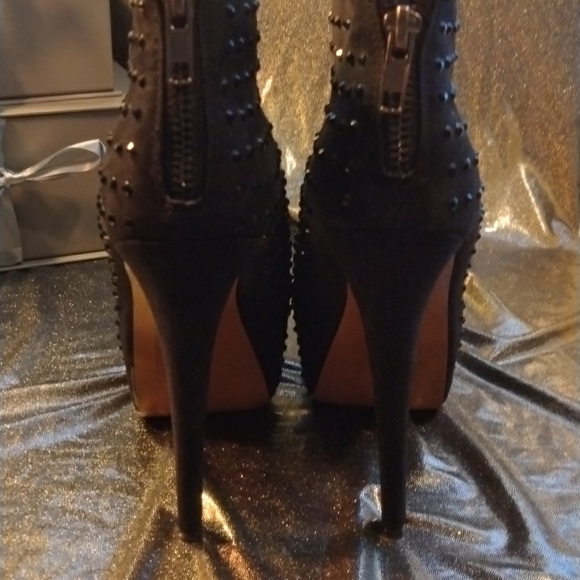 Ankle high heels - Picture 4 of 4